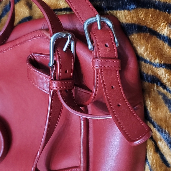 Vintage Leather Coach Red Daypack Backpack 9960 - Picture 8 of 15